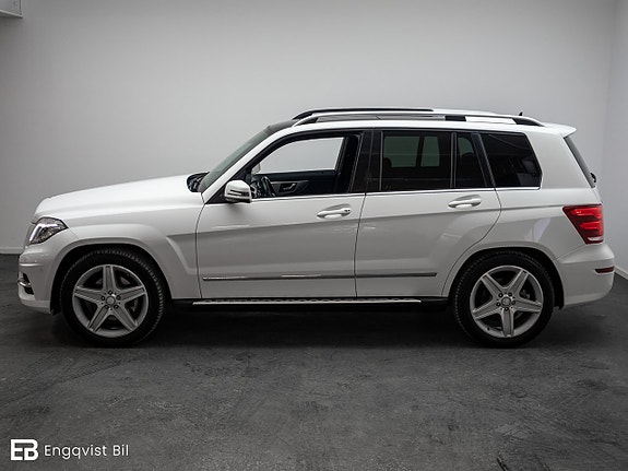 Mercedes-Benz GLK250 5 of 5