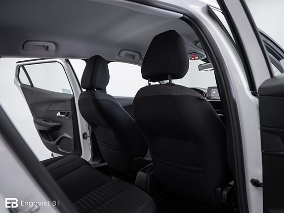 Peugeot 2008 24 of 30