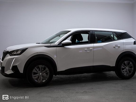 Peugeot 2008 2 of 5