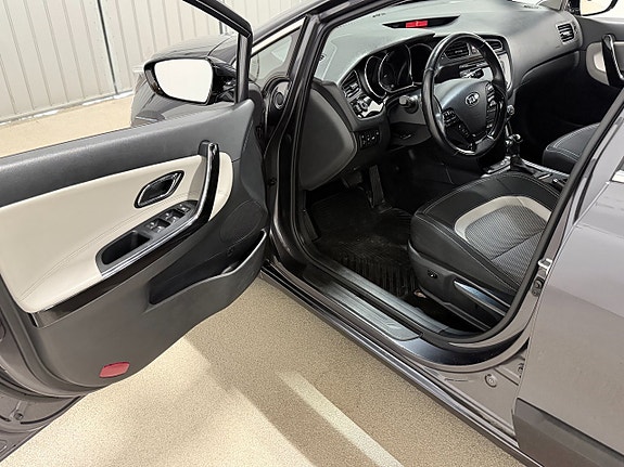 Kia Ceed 8 of 24