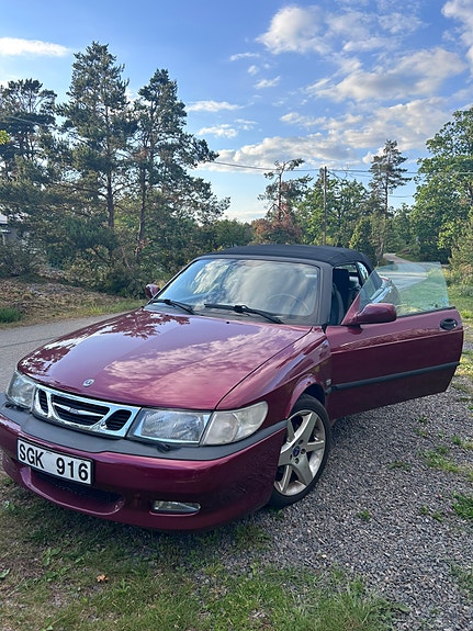 Saab 900 4 of 5