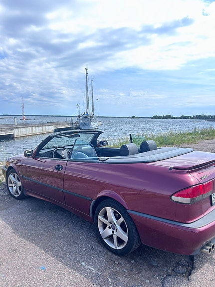 Saab 900 2 of 5