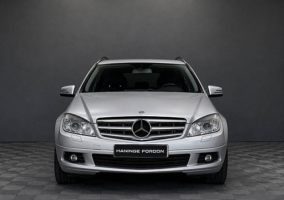 Mercedes-Benz C180 2 of 5
