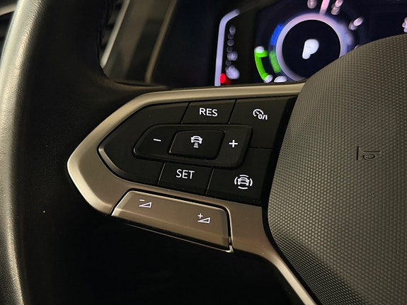 Volkswagen Tiguan 18 of 24