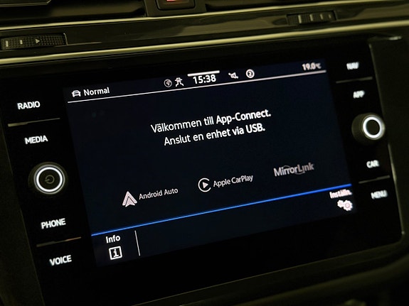 Volkswagen Tiguan 24 of 24