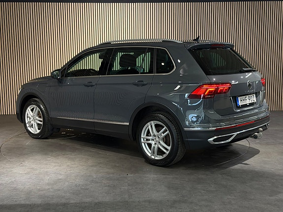 Volkswagen Tiguan 3 of 5