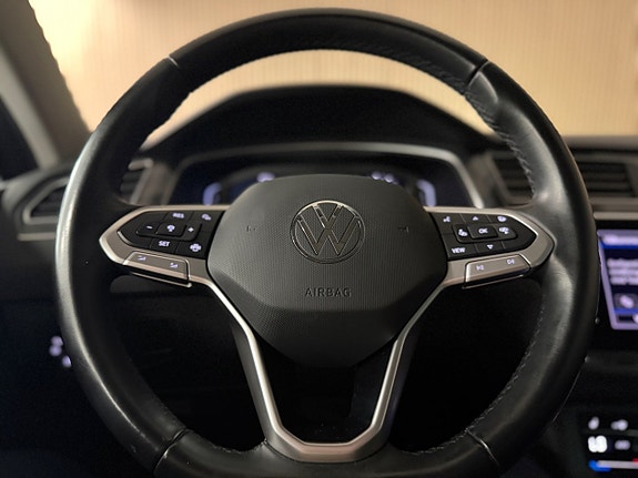 Volkswagen Tiguan 17 of 24