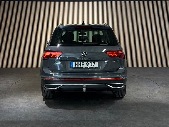 Volkswagen Tiguan 4 of 5