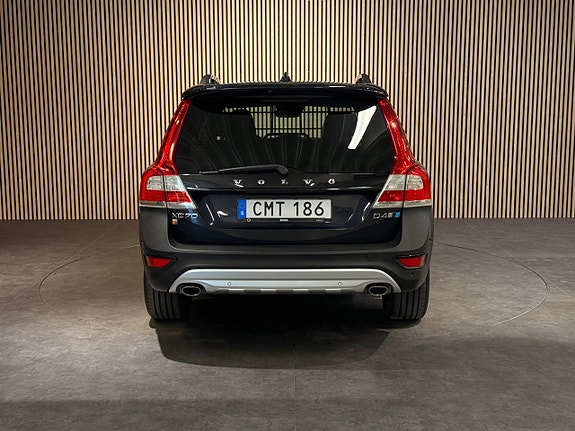 Volvo XC70 4 of 5