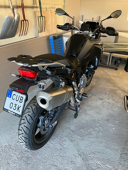 BMW F 750 GS 2 of 3