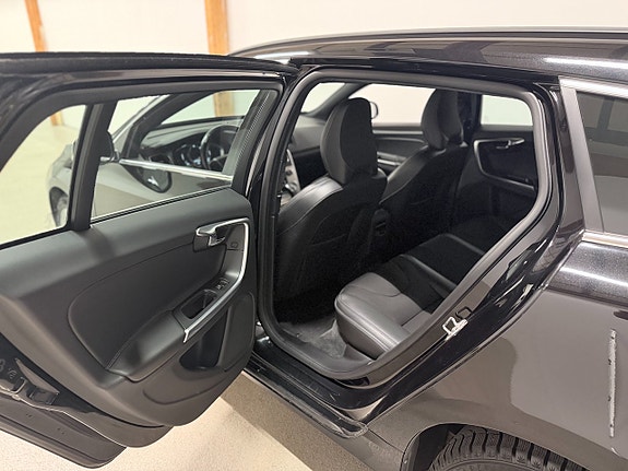 Volvo V60 19 of 25