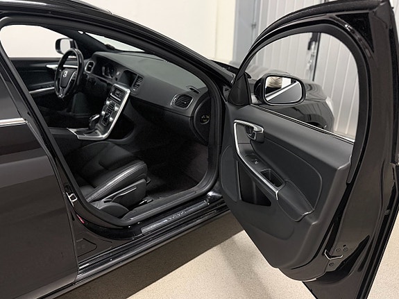 Volvo V60 23 of 25