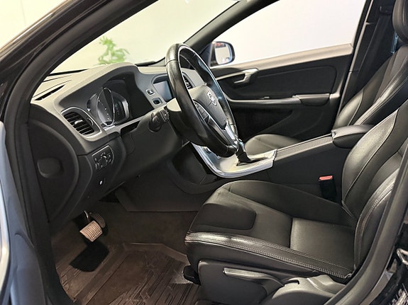 Volvo V60 10 of 25