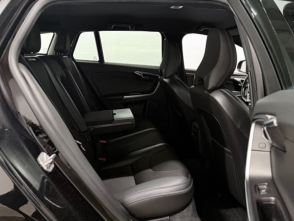 Volvo V60 22 of 25