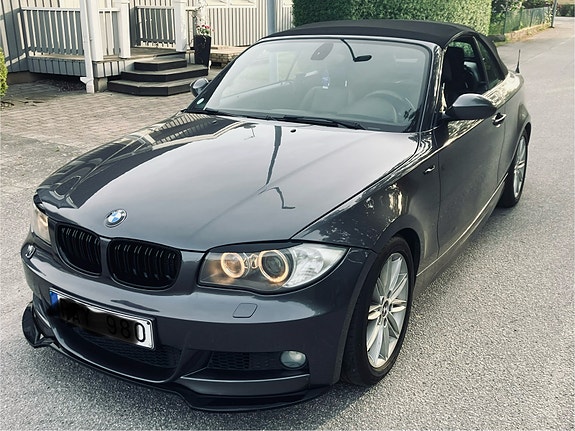 BMW 120d 2 of 5