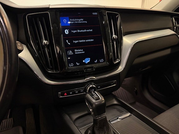 Volvo XC60 11 of 18