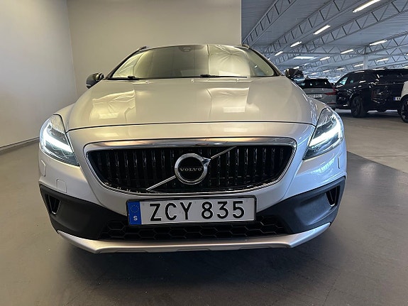 Volvo V40 Cross Country 4 of 5