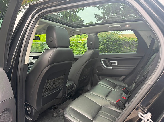 Land Rover Discovery Sport 4 of 5