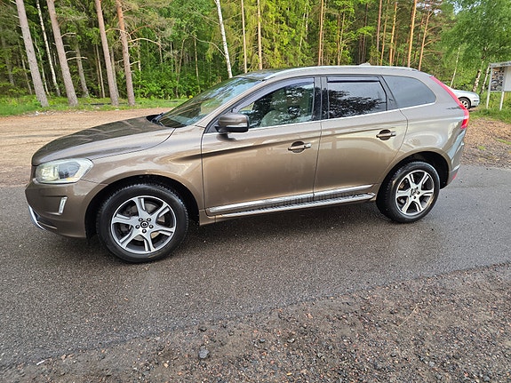 Volvo XC60 4 of 5