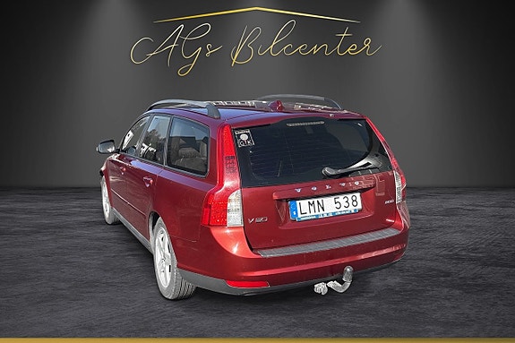 Volvo V50 4 of 5