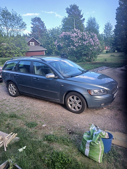 Volvo V50 2 of 2