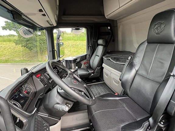 Scania R 460 A4x2NB Dragbil Exclusive 6 of 10