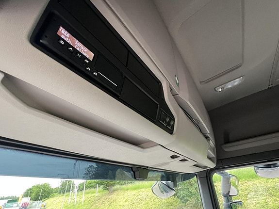 Scania R 460 A4x2NB Dragbil Exclusive 7 of 10
