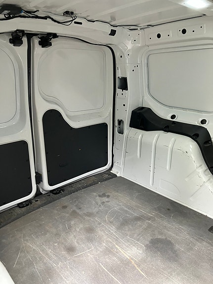 Volkswagen Caddy 3 of 5
