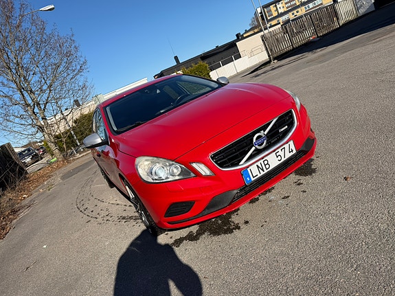 Volvo S60 2 of 5