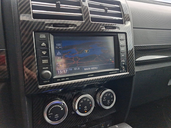 Dodge Nitro 9 of 11
