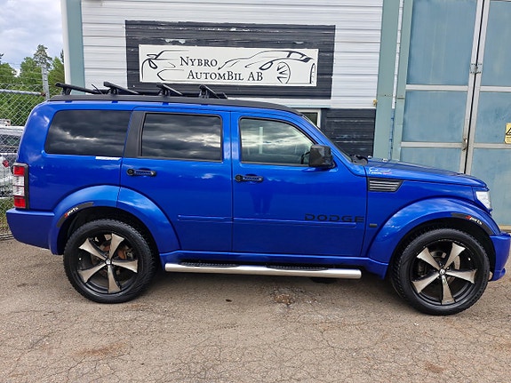 Dodge Nitro 2 of 5