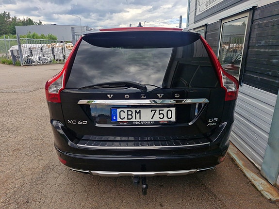 Volvo XC60 16 of 16