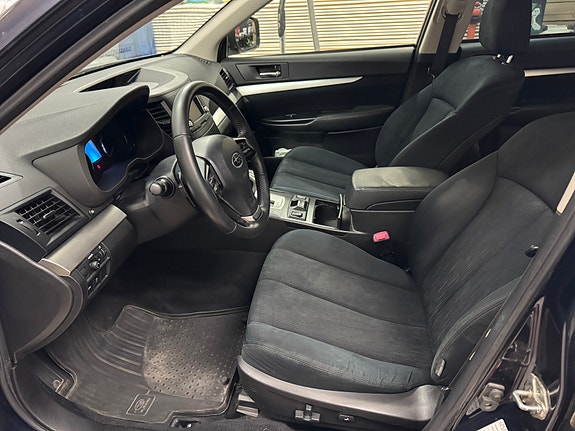 Subaru Outback 3 of 5