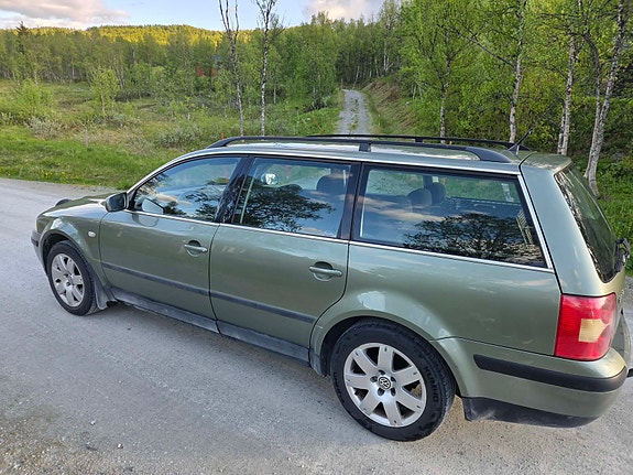Volkswagen Passat 5 of 5