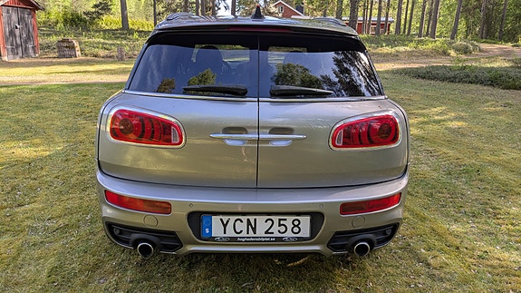 MINI Cooper S 4 of 5