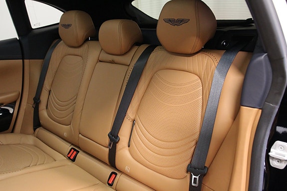 Aston Martin DBX 13 of 26