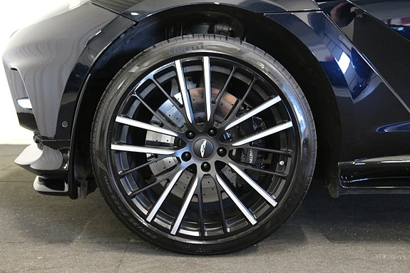 Aston Martin DBX 23 of 26