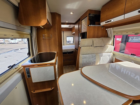 Rapido V55 33L *Truma *Solcell 2 of 5