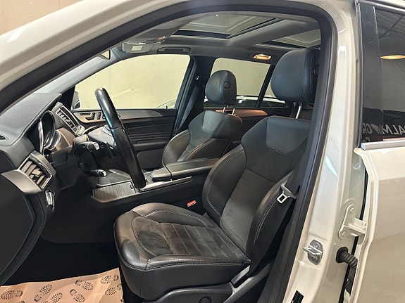 Mercedes-Benz ML350 10 of 30