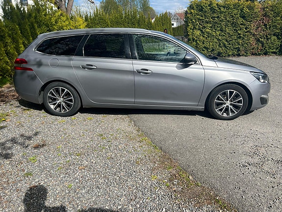 Peugeot 308 SW 5 of 5