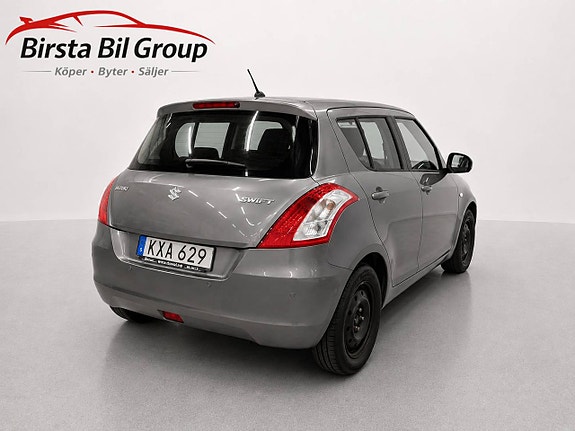 Suzuki Swift 3 of 5