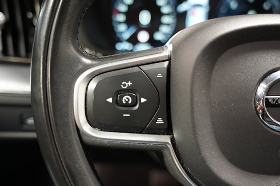 Volvo XC60 14 of 26