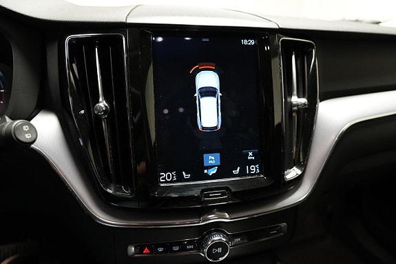 Volvo XC60 18 of 26