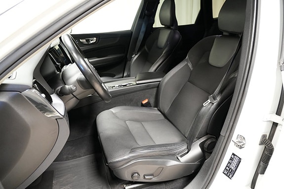 Volvo XC60 10 of 26