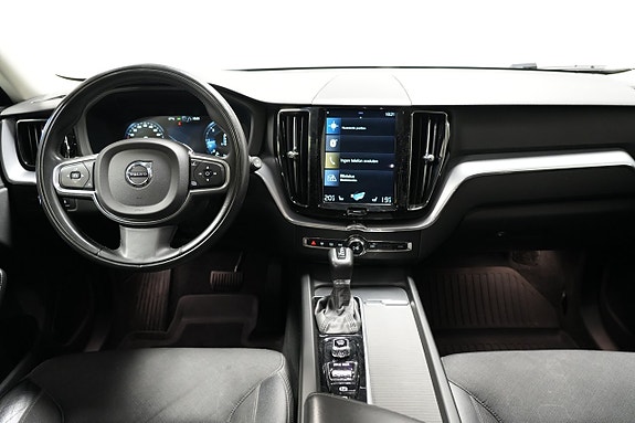 Volvo XC60 12 of 26