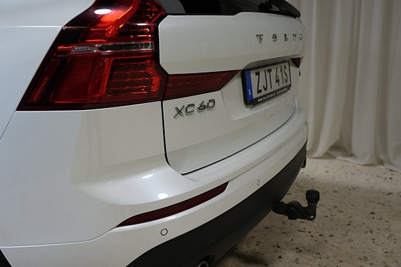 Volvo XC60 8 of 26