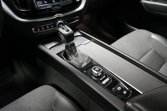 Volvo XC60 19 of 26