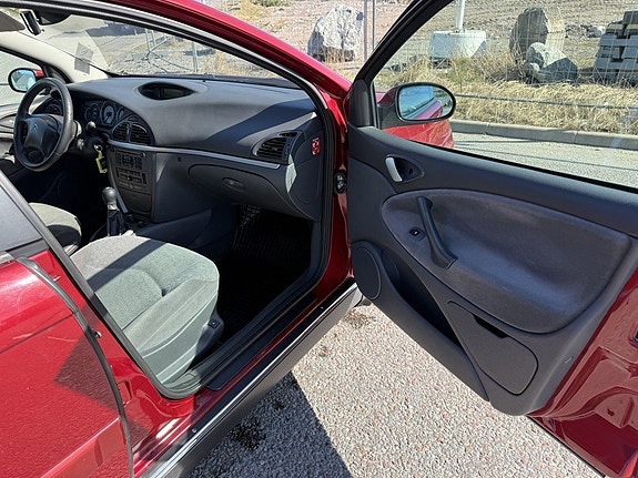 Citroen C5 16 of 26