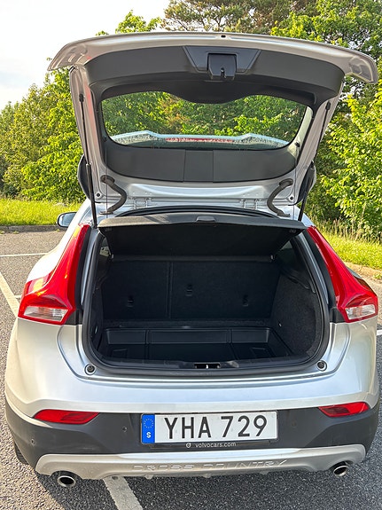 Volvo V40 Cross Country 10 of 11