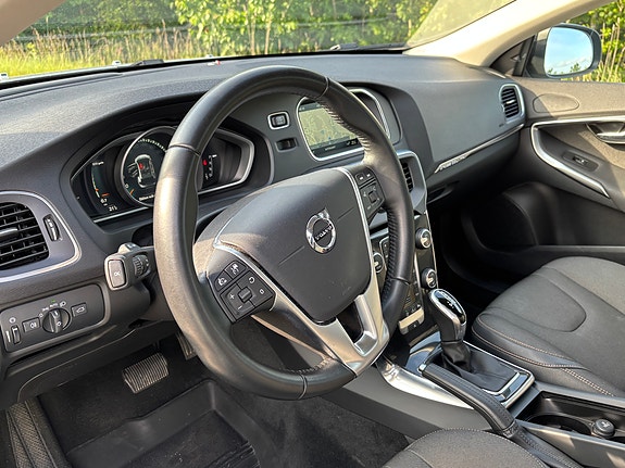 Volvo V40 Cross Country 4 of 5